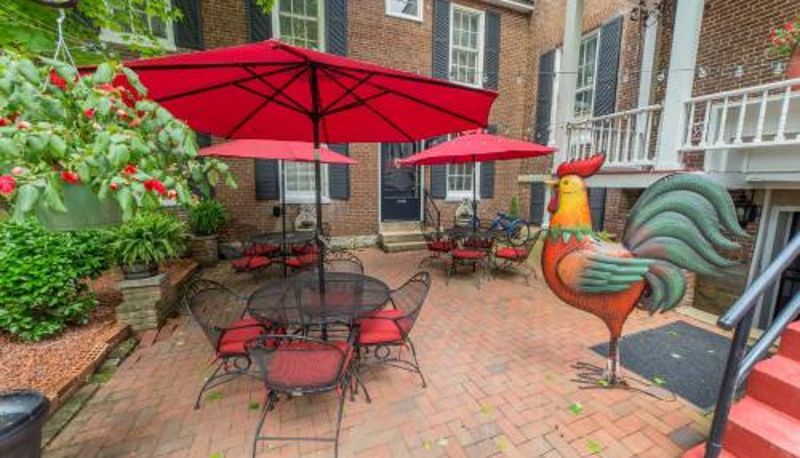 Info - Bourbon Manor Bed & Breakfast Inn