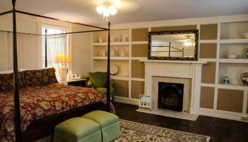 Suite - Bourbon Manor Bed & Breakfast Inn
