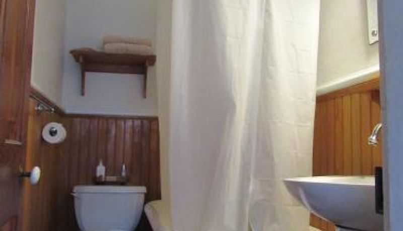 Badezimmer - Garden District Bed and Breakfast