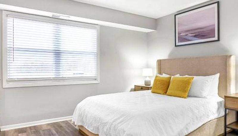 Info - Landing Amazing 1BD Courtyard Gym