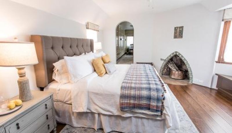 Suite - Hummingbird Estate