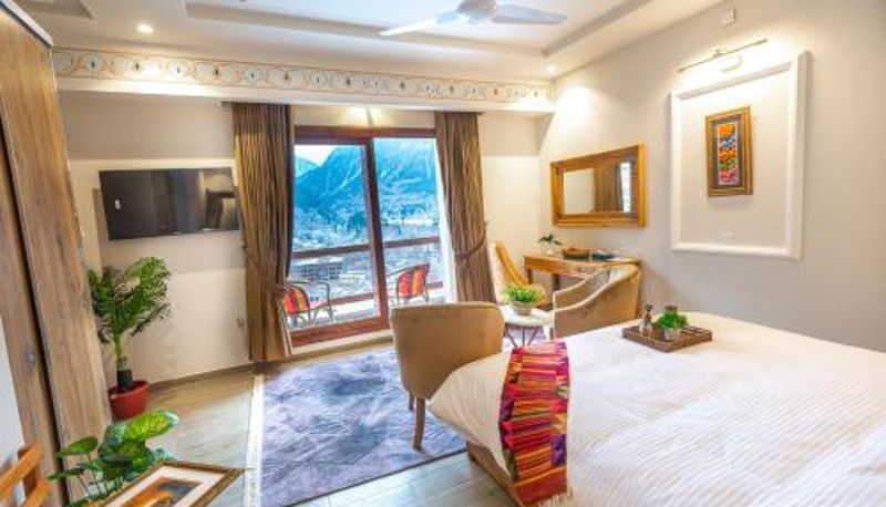 Info - Zen Luxus Royal Serene Resort