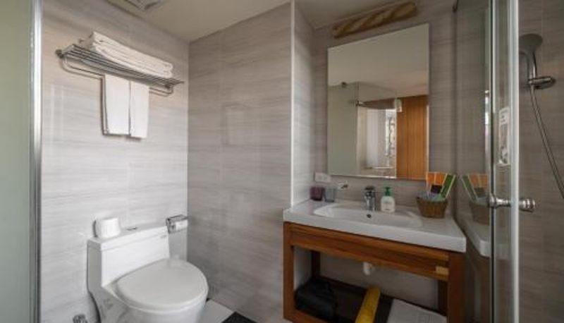 Info - Anping Kensington Hotel