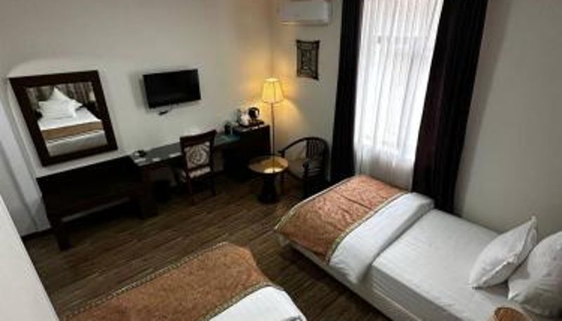 Area esterna dell'hotel - SHAHRISTAN Plaza