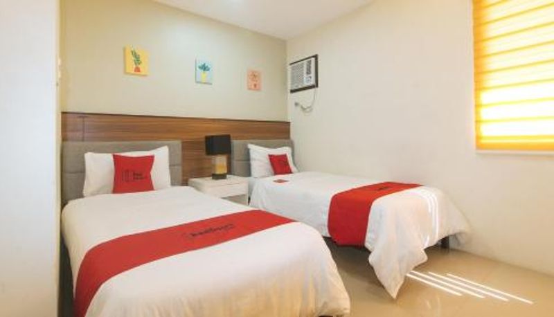 Kamer - RedDoorz @ Leoncia Apartelle Mandaue City