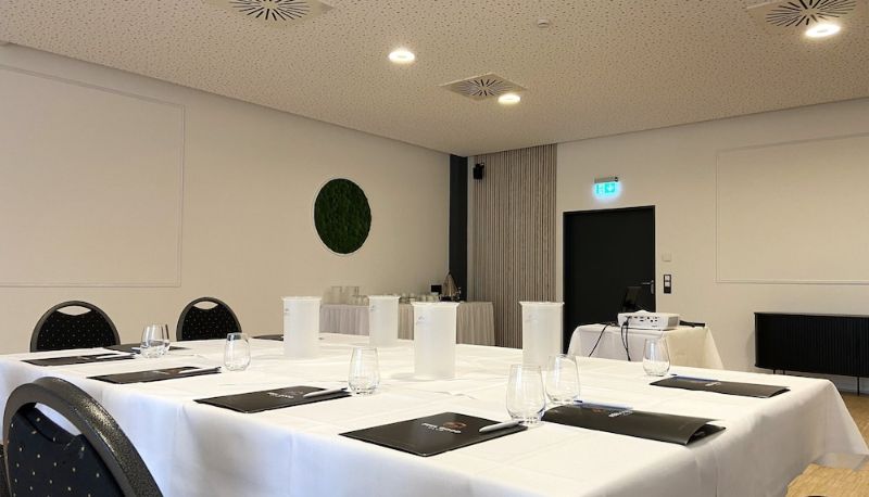 Salle de réunion - Feel Good Hotel