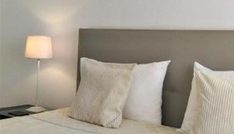 Zimmer - Suites Inn Lagos