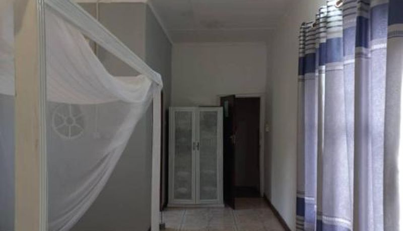 Standardzimmer - historical hotel at waterfront next to the Lake Museum in Mangochi Town Captains Villa - where Lake Malawi and Shire River meet