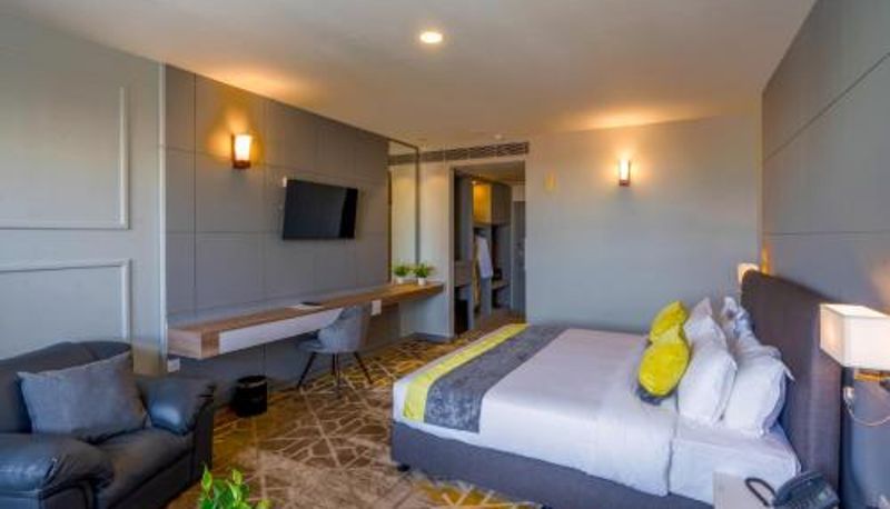 Oda - Male Manhattan Business Hotel