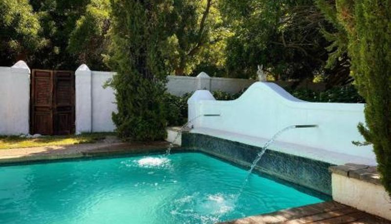 Basen - Temenos Retreat