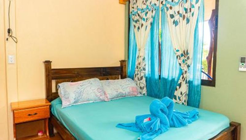 Info - Cabina Corcovado Gittana Tours