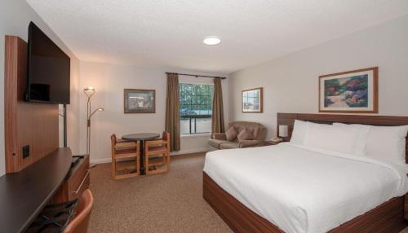 Camera - Coast Whitecourt Hotel
