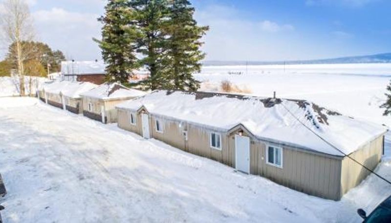 Pokój trzyosobowy - Caswell Resort