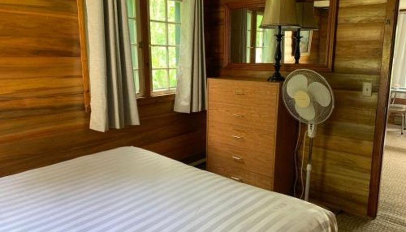 Kamer - Colonial Bay Motel and Cottages