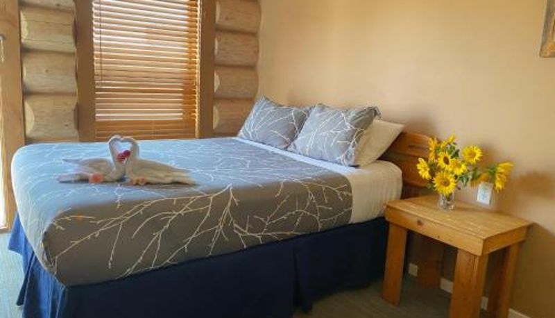 Info - Bear's Claw Lodge