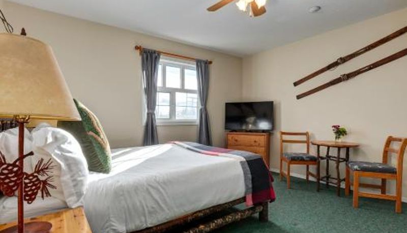 Zimmer - Courthouse Inn Revelstoke
