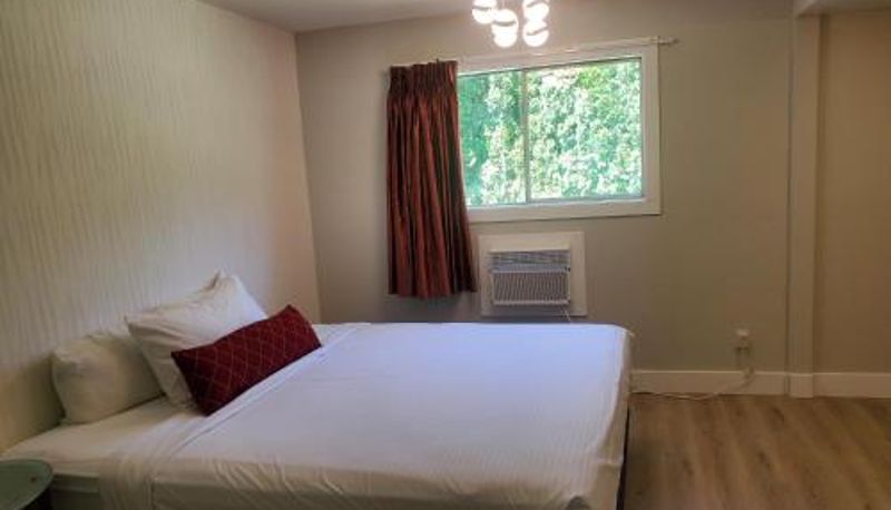 Oda - Alpine Inn Abbotsford