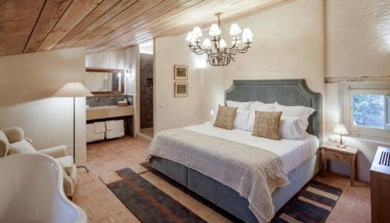 Camera - Hotel Castell de Vallgornera