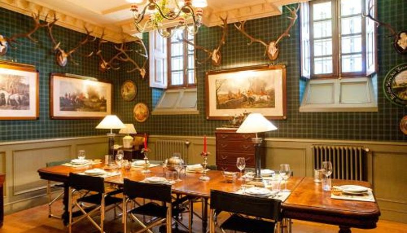 Salle de petit-déjeuner dans le restaurant - Pazo de Brandeso & Country Club