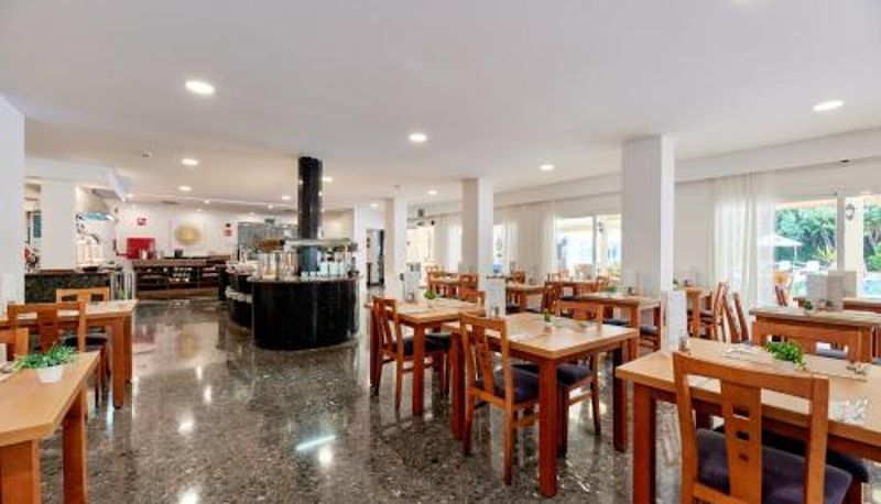 Breakfast room within the restaurant - Hotel ROC Oberoy - Adults Only