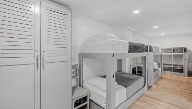 Oda - Iguana Surf Boutique Hotel Tamarindo Rooftop Pool & Beachfront Suites