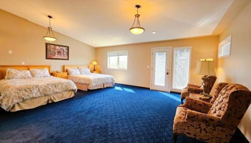 Chambre Familiale - Misty Mountain Inn & Suites