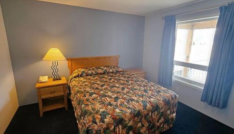 Zimmer - Misty Mountain Inn & Suites