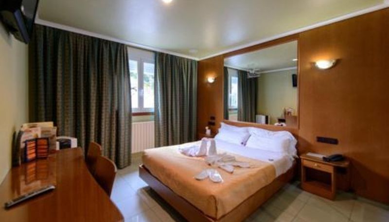 Kamer - Motel Cancun Barbadas-Ourense