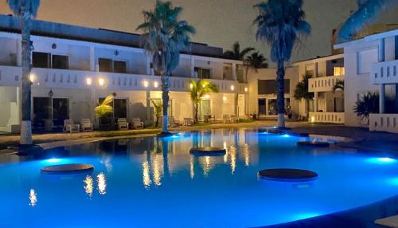 Piscina - HOTEL CARASOL VILLAS & SUITES