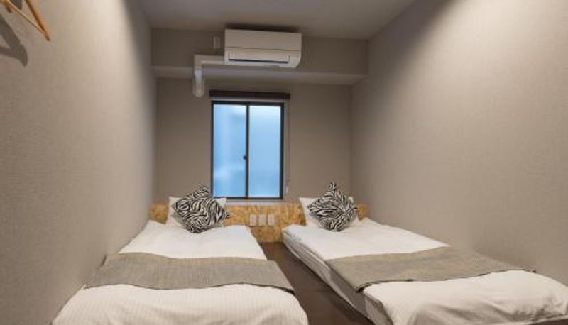 Info - 3U NAMBA MINAMI - Doyanen Hotels