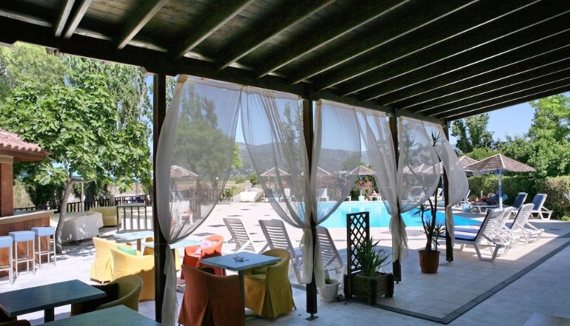 Piscina - Aegeon Hotel
