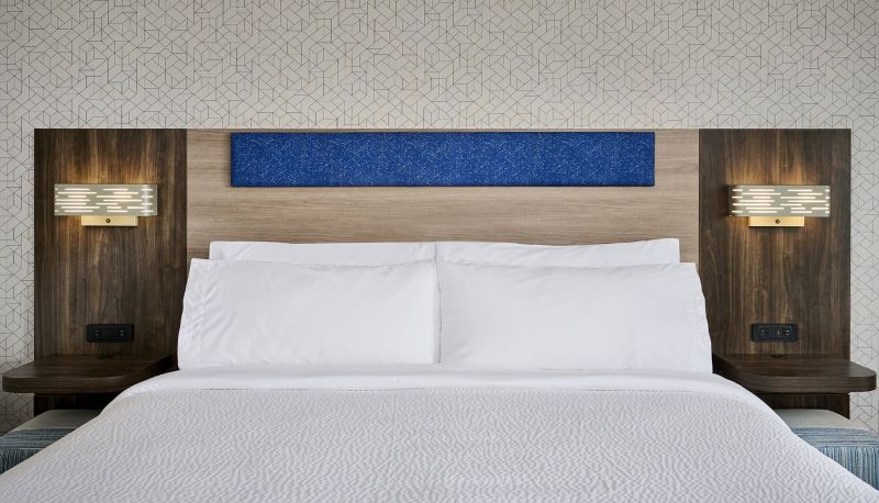 Camera - Holiday Inn Express HAMILTON - UPPER JAMES by IHG