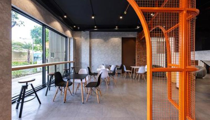 Frühstücksraum innerhalb des Restaurants - The Hammock Hotel Global City