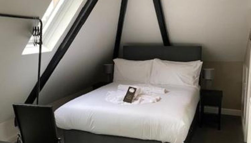 Standard room - The Lowther Hotel