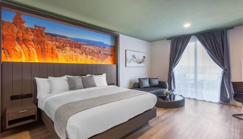 Zimmer - The Valor an Ascend Collection Hotel