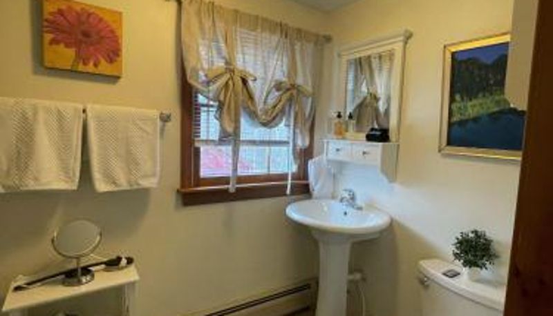 Banyo - Back Inn Time