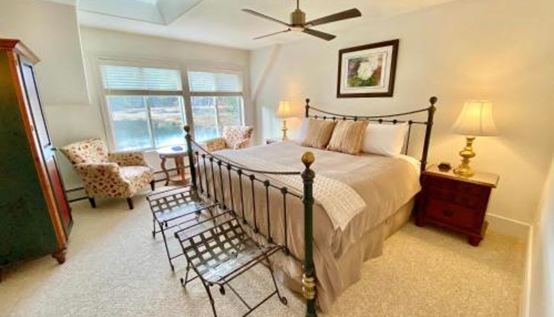 Oda - Otter's Pond Bed and Breakfast
