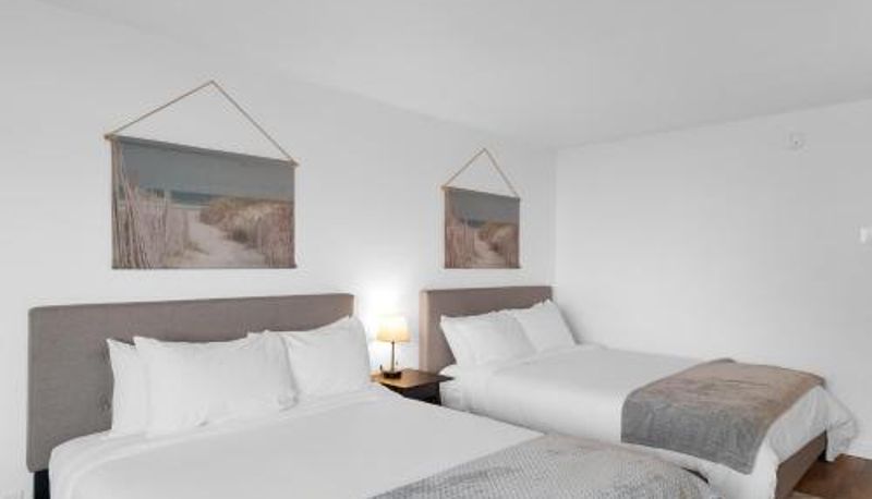 Zimmer - Silver Sands Motel