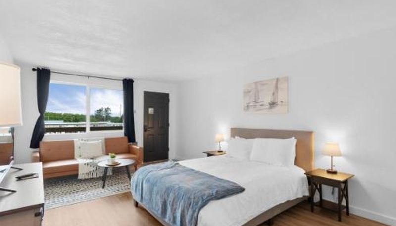 Zimmer - Silver Sands Motel