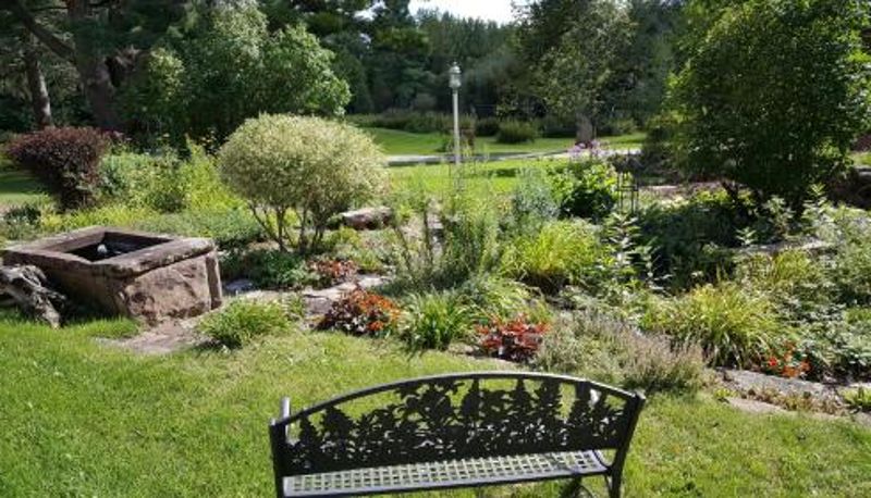 Info - Pinehurst Inn Bed & Breakfast