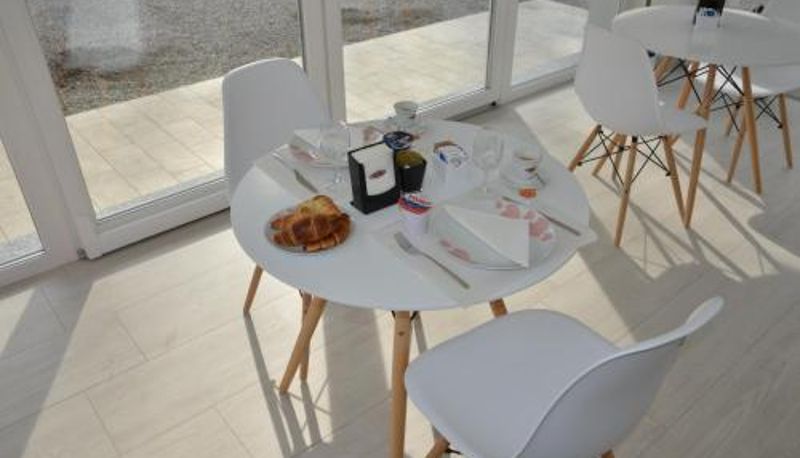 Sala de desayunos dentro del restaurante - Crystal B&B