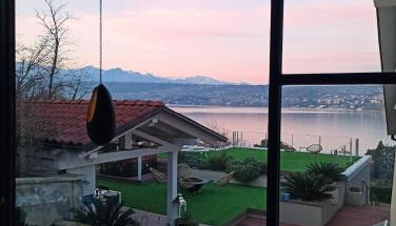 Bilgi - The Lake House