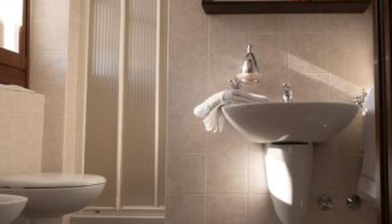 Bathroom - Il Borgo B&B