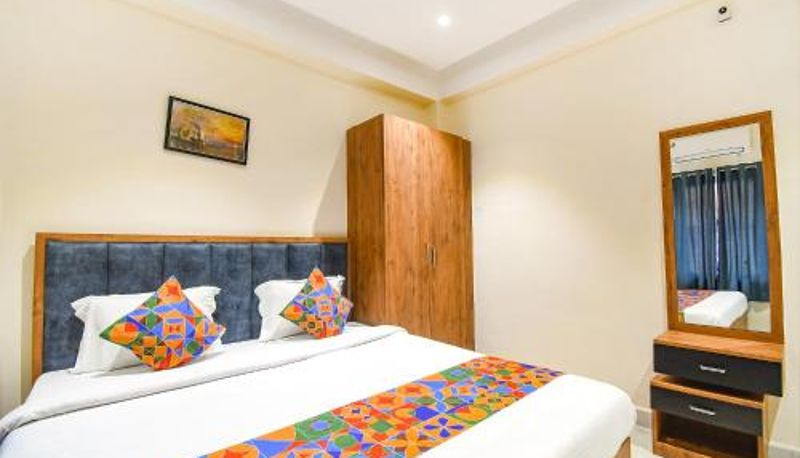 Informacje - FabHotel Prime The Golden Plaza - Nr Tarapith Temple