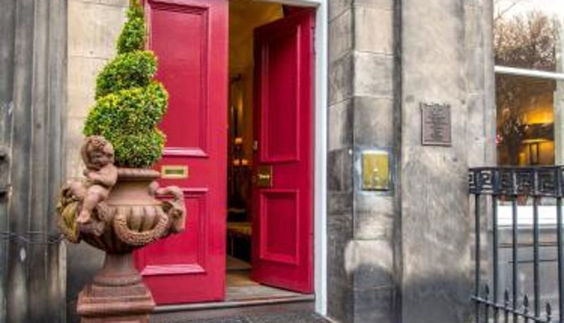 Info - Six Brunton Place Guest House