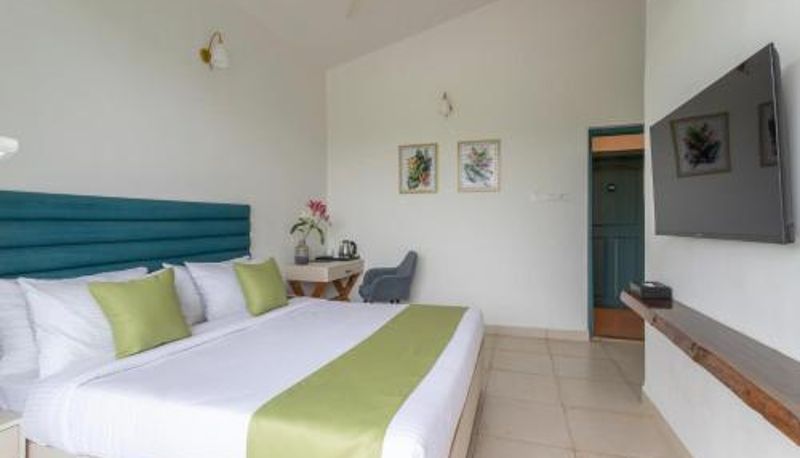 Zimmer - Stone Wood Hotel Amboli