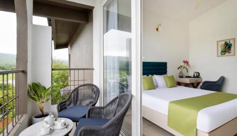 Pokój - Stone Wood Hotel Amboli
