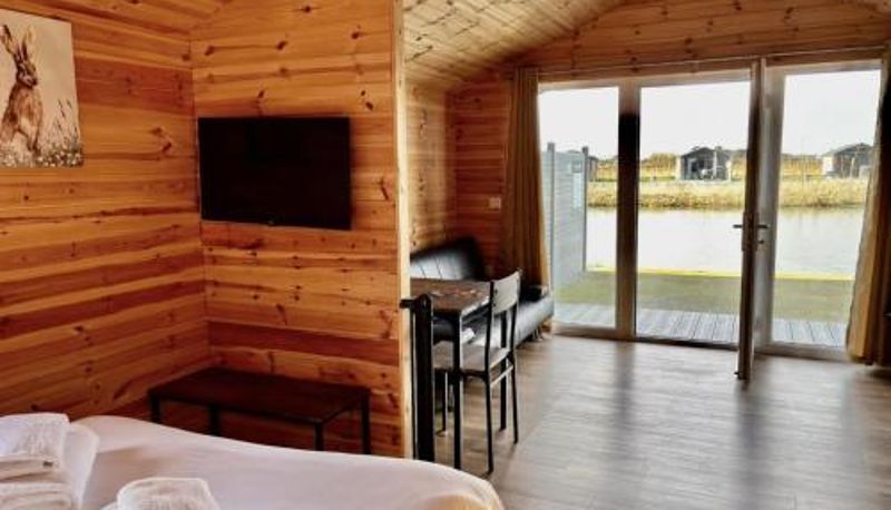 Apartment - Lakeside Fishing Retreats