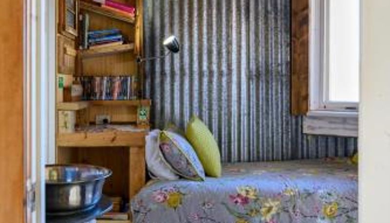 Info - Bed in a Shed Vineyard Stay