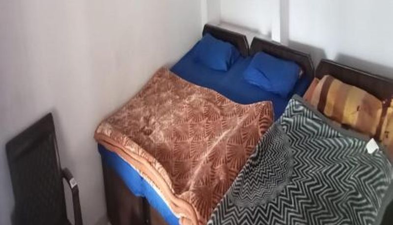 Habitación triple - Hotel Shri Kedar Mangalam By StayApart
